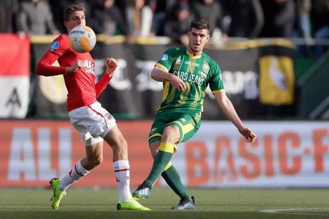 安排球员的 安排球员的